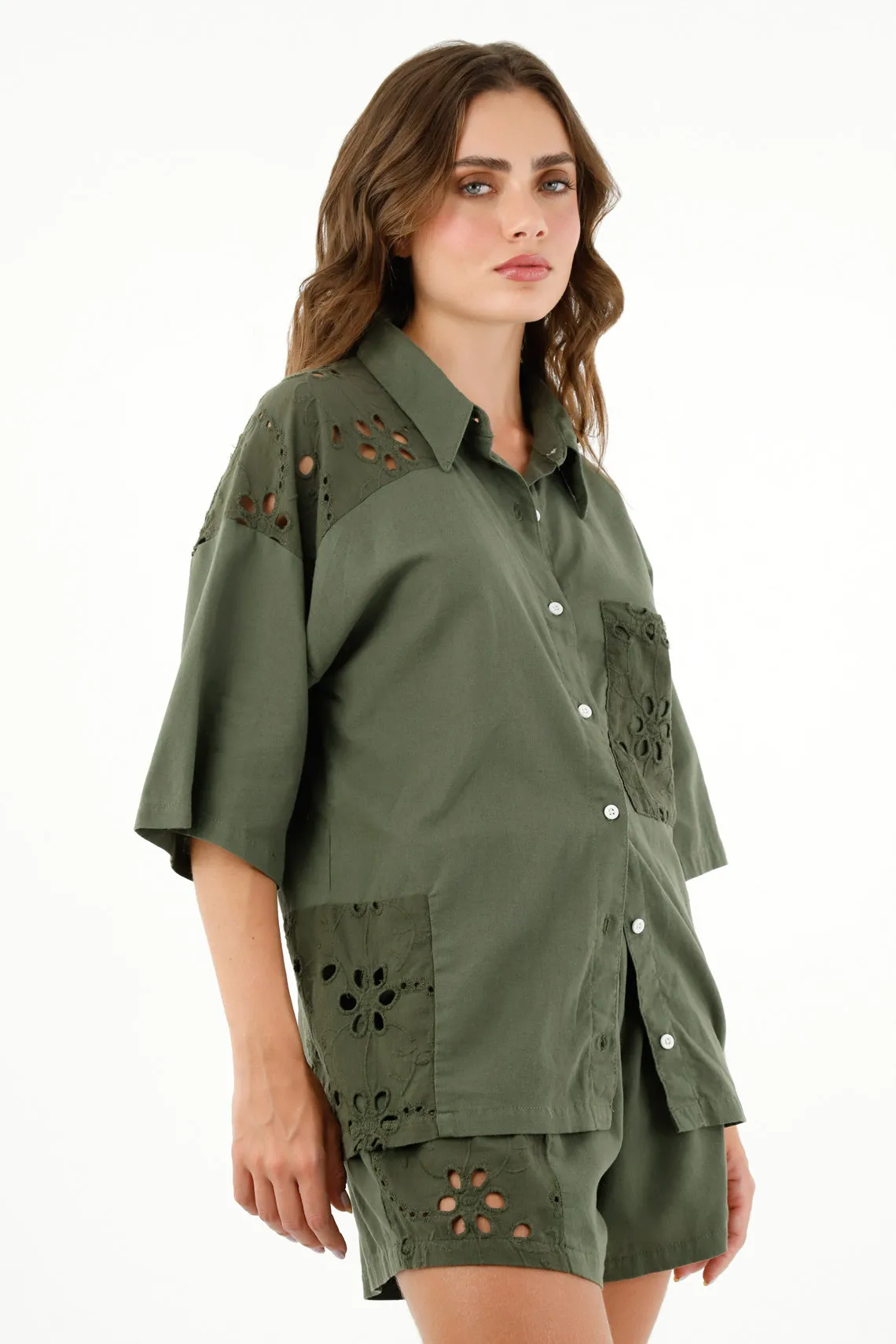 Camisa verde tipo bowling para mujer