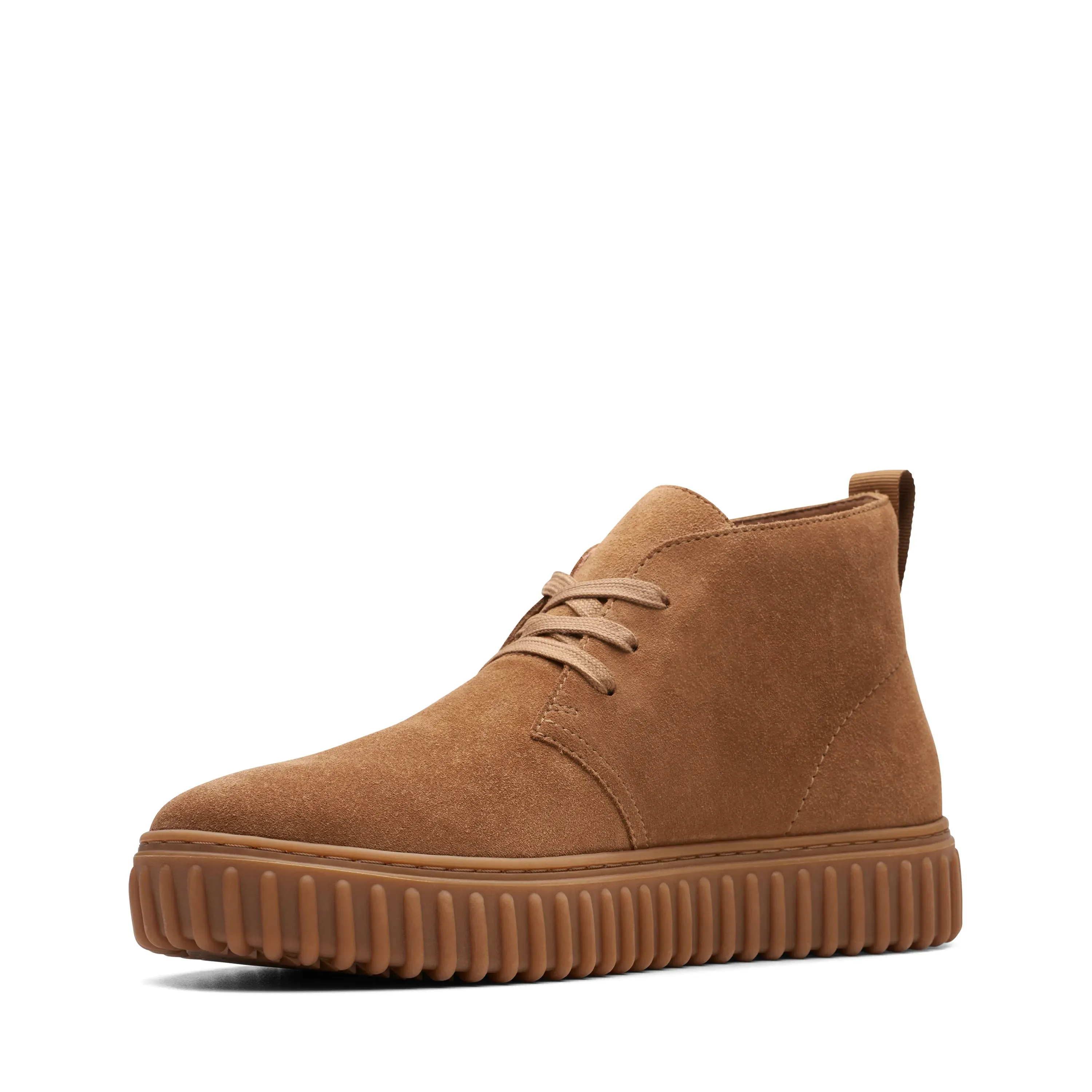 CLARKS | WALLABEE DESERT BOOT HOMBRE | TORHILL DB COGNAC SUEDE | MARRÓN