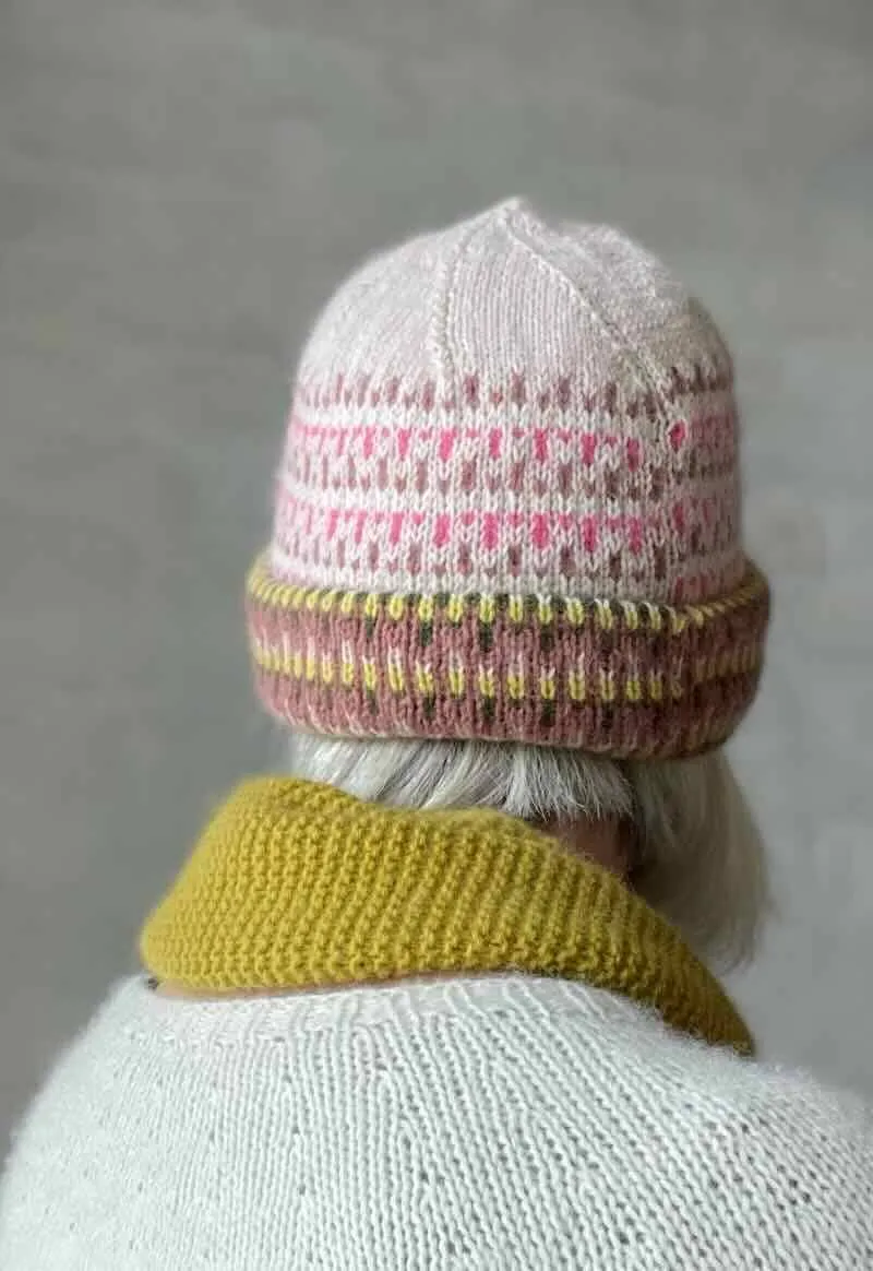 No.44 Beanie & Mitten by VesterbyCrea in 4 colors, No 1 knitting kit